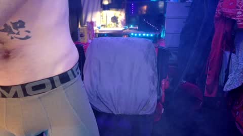 Snapshot of _redxxx chatting on January 23, 9:50 am REDxxx online show from January 23, 9:50 am