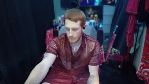 Snapshot of _redxxx chatting on February 7, 4:06 am REDxxx online show from February 7, 4:06 am