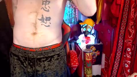 Snapshot of _redxxx chatting on September 22, 7:32 am REDxxx online show from September 22, 7:32 am