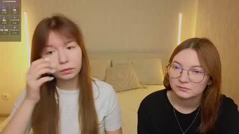 Snapshot of _reverse_gang_ chatting on July 1, 4:03 am LISSAPVT IS OPEN online show from July 1, 4:03 am