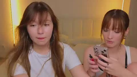 Snapshot of _reverse_gang_ chatting on July 5, 4:25 pm LISSAPVT IS OPEN online show from July 5, 4:25 pm