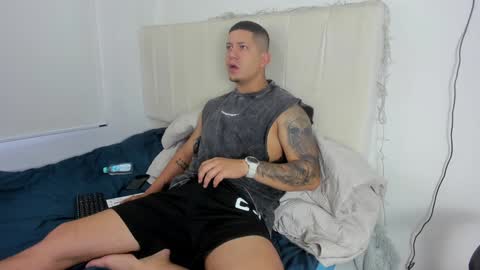 Roberto online show from December 8, 1:14 pm