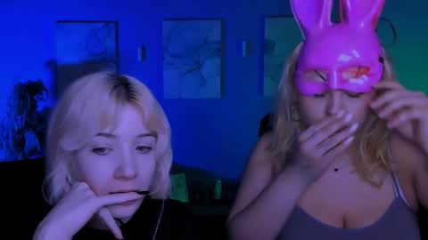 sabrina  online show from March 31, 8:48 am