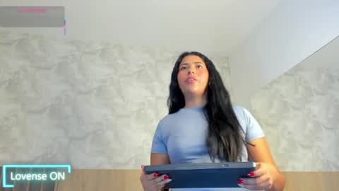 _samantagomez online show from May 30, 12:02 pm