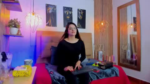 SAMANTHA FOX online show from November 3, 11:22 am