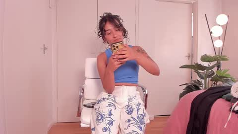 Sandyy online show from February 19, 4:34 am