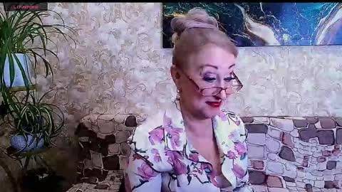 Sara online show from March 3, 10:43 am