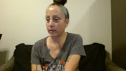 Sara Lynn online show from May 16, 6:54 am