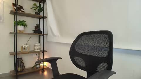 Sassy Girl online show from March 13, 6:14 pm