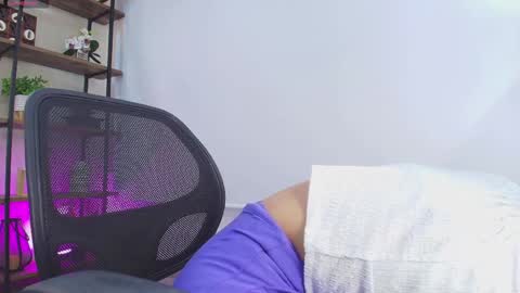 Sassy Girl online show from April 6, 7:04 pm