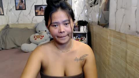 Snapshot of _scarlet08 chatting on June 18, 12:53 pm Maechie online show from June 18, 12:53 pm