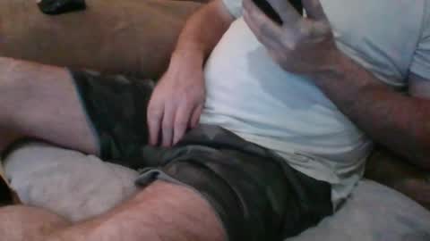 Snapshot of _scream4me chatting on April 21, 5:25 am _scream4me online show from April 21, 5:25 am