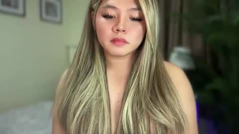 Snapshot of _seductive_jane chatting on February 24, 7:01 pm ENAJ online show from February 24, 7:01 pm