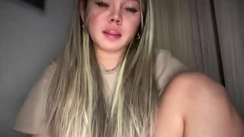 Snapshot of _seductive_jane chatting on March 7, 6:38 pm ENAJ online show from March 7, 6:38 pm