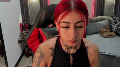 Selene online show from February 3, 3:49 pm