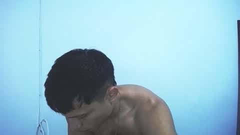 Juan Pablo-independent model online show from December 1, 3:55 am