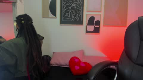 _sharlotte777 online show from April 7, 1:55 pm