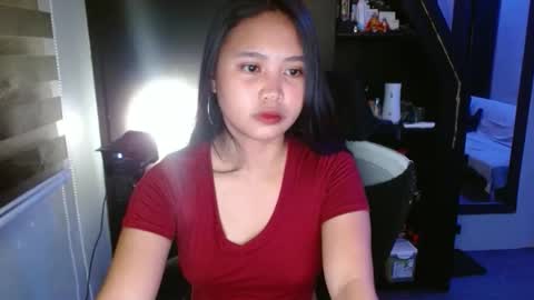 _shinelee online show from February 18, 7:54 pm