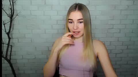 Snapshot of _snow_queen__ chatting on December 31, 7:42 am Rachel online show from December 31, 7:42 am