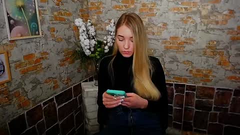 Snapshot of _snow_queen__ chatting on January 7, 9:07 am Rachel online show from January 7, 9:07 am