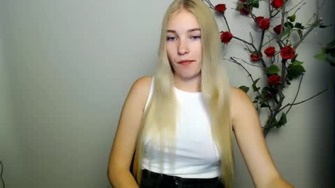 Snapshot of _snow_queen__ chatting on September 24, 7:50 pm Rachel online show from September 24, 7:50 pm