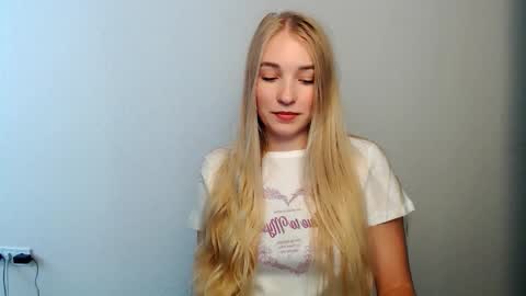 Snapshot of _snow_queen__ chatting on October 3, 1:19 pm Rachel online show from October 3, 1:19 pm