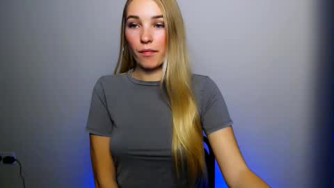 Snapshot of _snow_queen__ chatting on October 29, 8:21 pm Rachel online show from October 29, 8:21 pm