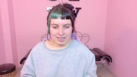 Snapshot of _sofia_smith1 chatting on June 13, 1:42 pm Sofia online show from June 13, 1:42 pm