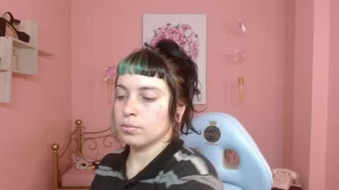 Snapshot of _sofia_smith1 chatting on June 15, 1:24 pm Sofia online show from June 15, 1:24 pm