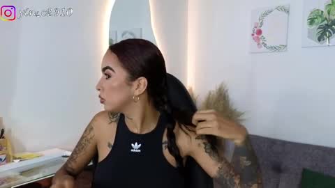 Snapshot of _sophiebrown__ chatting on January 15, 10:27 am Andrea The Next Stream Wednesday online show from January 15, 10:27 am