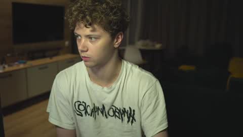 OLIVERpvt is open online show from February 1, 3:08 am