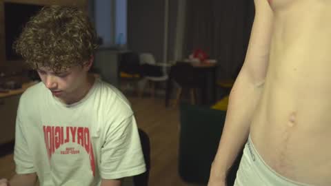 OLIVERpvt is open online show from February 12, 3:51 am