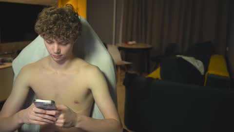 OLIVERpvt is open online show from February 22, 3:25 pm