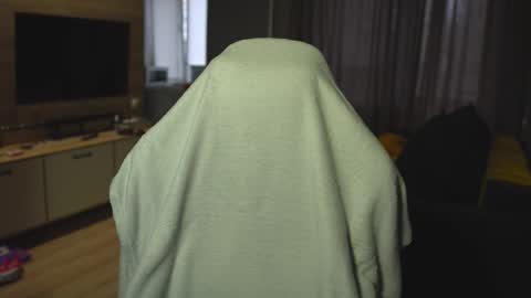 OLIVERpvt is open online show from October 17, 4:37 am