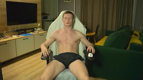 OLIVERpvt is open online show from November 28, 2:47 am