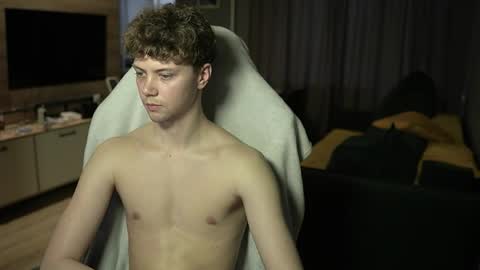 OLIVERpvt is open online show from April 3, 2:15 pm