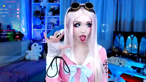 Snapshot of _sparkland_ chatting on February 19, 9:33 pm Emy and MilkyCute today MY TG CHANNEL online show from February 19, 9:33 pm