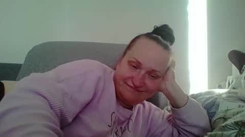 Melisa online show from October 8, 1:53 pm