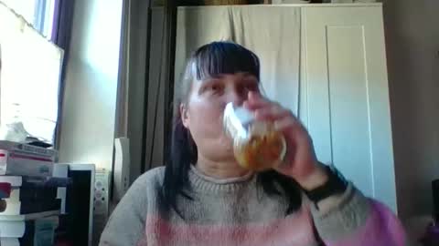 Melisa online show from March 18, 10:40 am