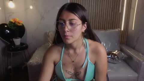 Snapshot of _sweet_lia_ chatting on March 2, 8:15 pm _sweet_lia_ online show from March 2, 8:15 pm