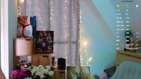 Snapshot of _sweetcams_ chatting on June 18, 9:36 am Dasha online show from June 18, 9:36 am