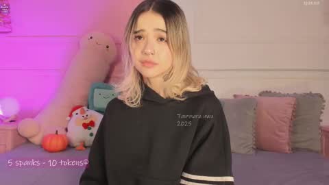 _tammarra_ online show from November 25, 12:27 pm