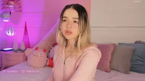 _tammarra_ online show from January 5, 7:17 pm