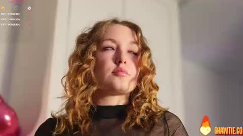 Snapshot of _taylor_swift chatting on June 26, 10:08 am Taylor online show from June 26, 10:08 am