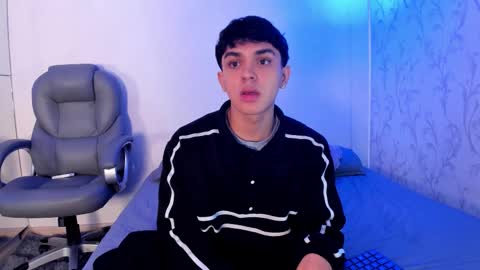 Snapshot of _taylorblack chatting on January 6, 11:25 am _taylorblack online show from January 6, 11:25 am