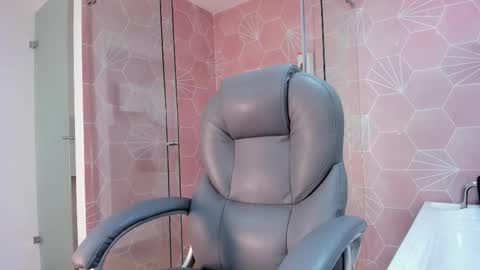 Snapshot of _taylorblack chatting on January 15, 11:37 am _taylorblack online show from January 15, 11:37 am