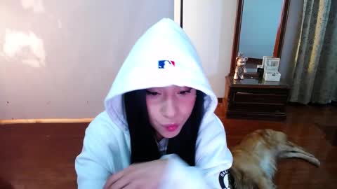 Snapshot of _the_dark_side_of_the_moon_ chatting on February 19, 2:33 am _the_dark_side_of_the_moon_ online show from February 19, 2:33 am