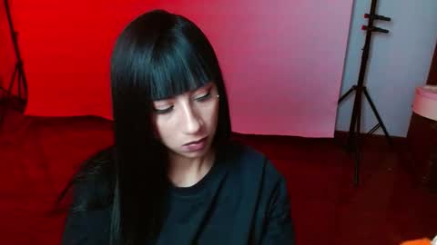 Snapshot of _the_dark_side_of_the_moon_ chatting on November 5, 2:11 am _the_dark_side_of_the_moon_ online show from November 5, 2:11 am