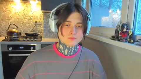 _torfin_ online show from February 5, 5:56 am