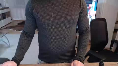 Snapshot of _trythis_ chatting on December 14, 7:07 pm _trythis_ online show from December 14, 7:07 pm